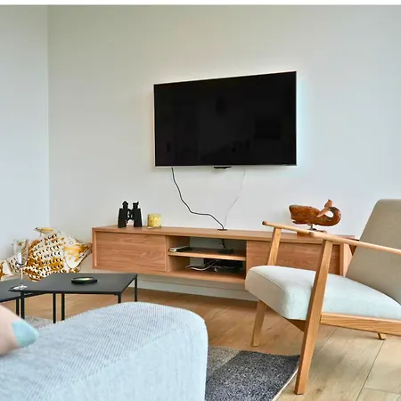 Appartement La - Penthouse Vue - Ideal Couples & Amis - 1min - 4 Terrasses - Parking Prive Gratuit - Tram 2min A Pied