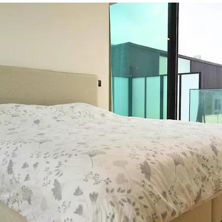 La - Penthouse Vue - Ideal Couples & Amis - 1min - 4 Terrasses - Parking Prive Gratuit - Tram 2min A Pied *